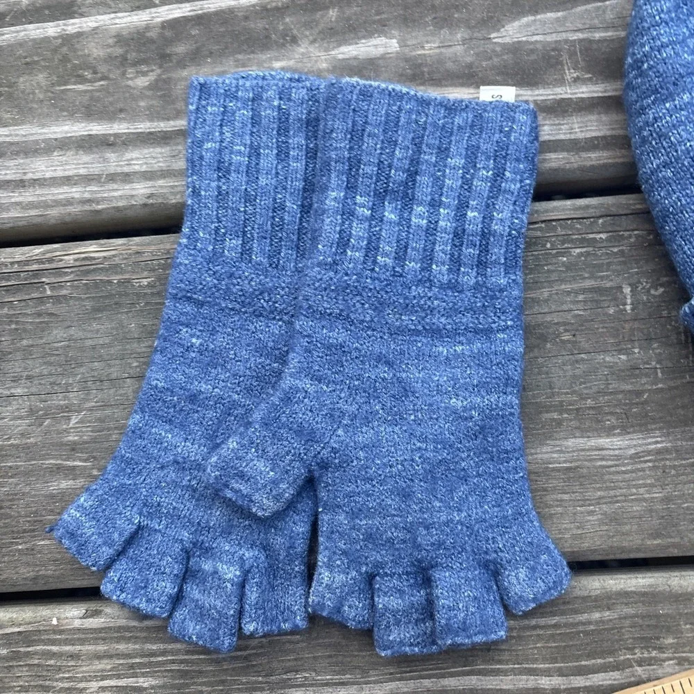 Swans Island hand dyed blue USA Silk Wool fingerless gloves Beanie Hat Cap Knit